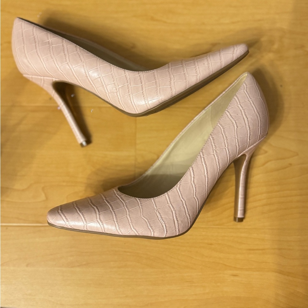 Nine West Blush Croc-Patterned Heels
